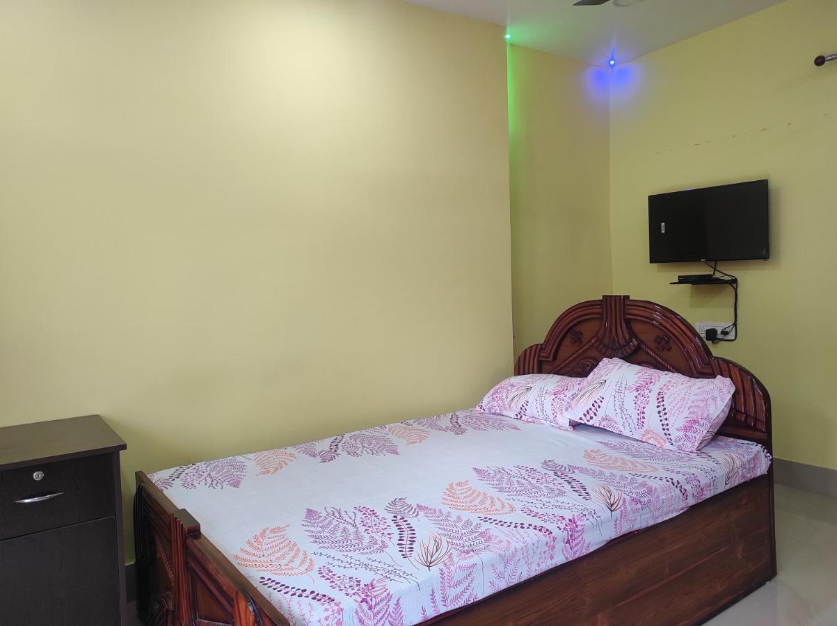 Hotel Sk Lodge Near Guwahati Airport Exterior foto